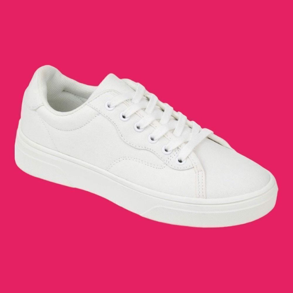 Journee Collection Women's White lace Up Comfort Foam Jennings Sneakers Size 9